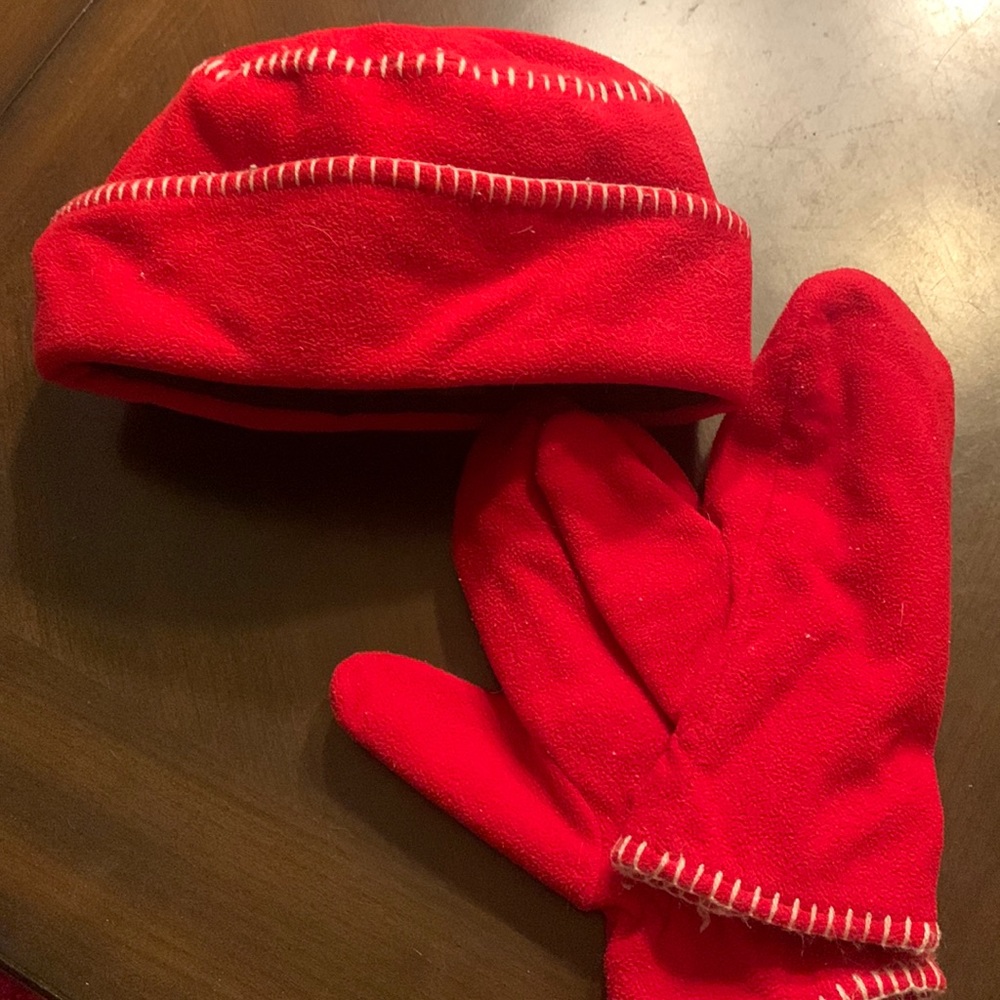 Red fleece winter set : Hat with mittens